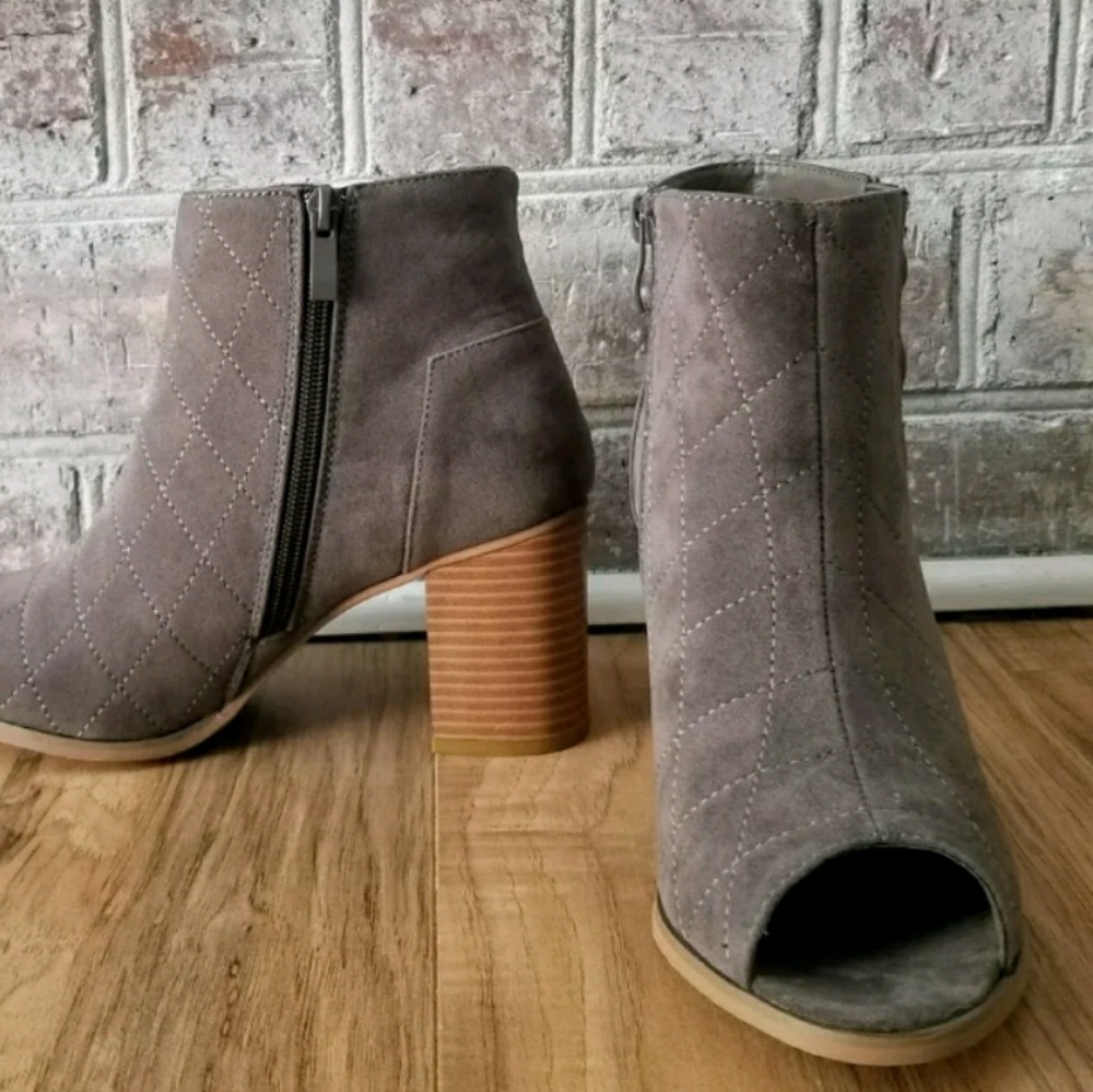 JG Open Toe Block Heel Booties